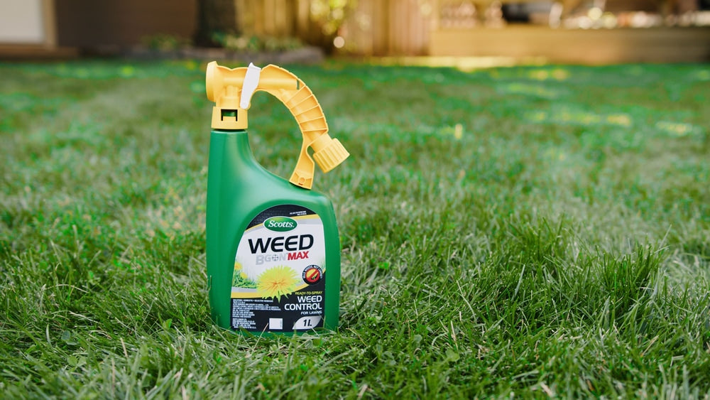 Scotts Weed B Gon MAX Ready-to-Spray Weed Control/Killer Concentrate, Herbicide for Lawns, 1-L